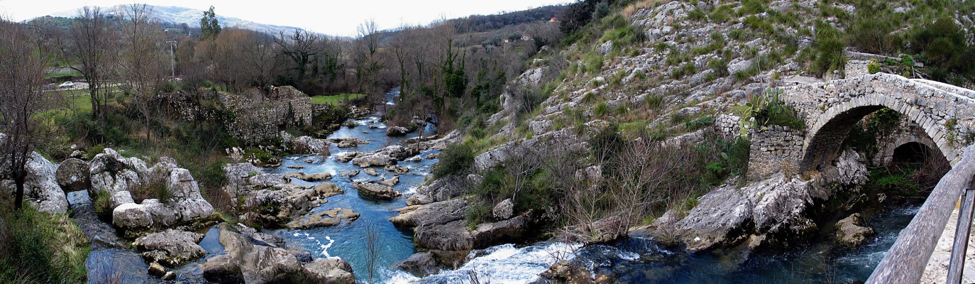 Ponte Romano - sorgente fiume Auso - Ottati Italia